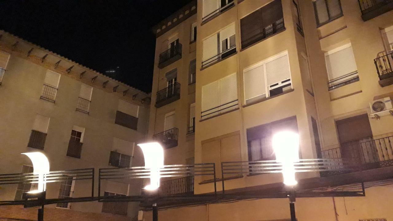 Apartamento Manuela Sancho Apartment Zaragoza Exterior photo